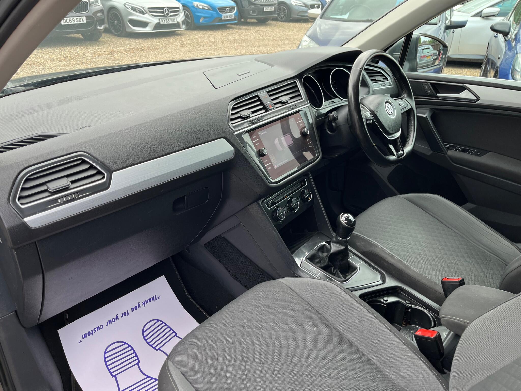 Volkswagen Tiguan view 10