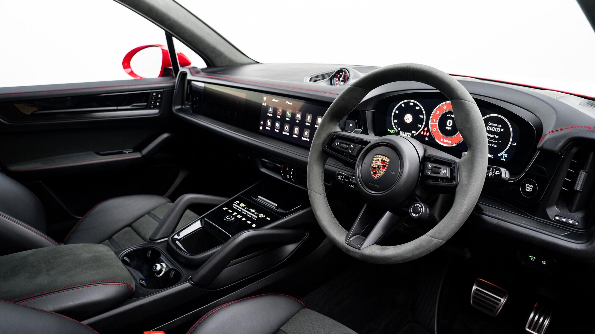 Porsche Cayenne view 40