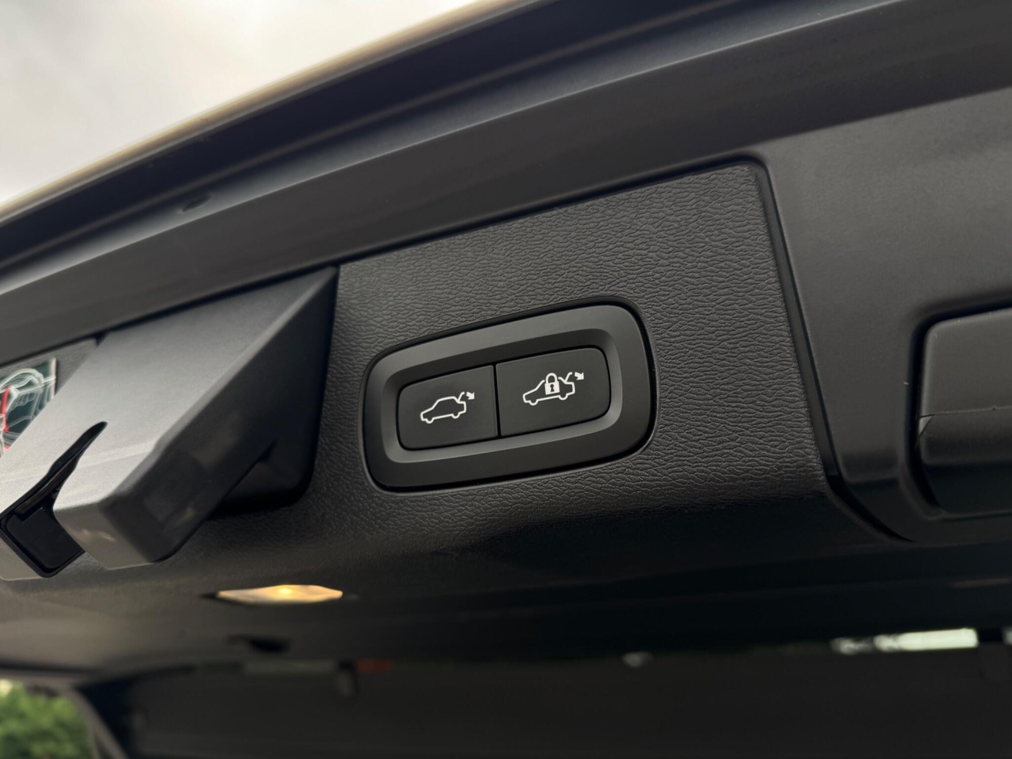 Volvo XC60 view 38