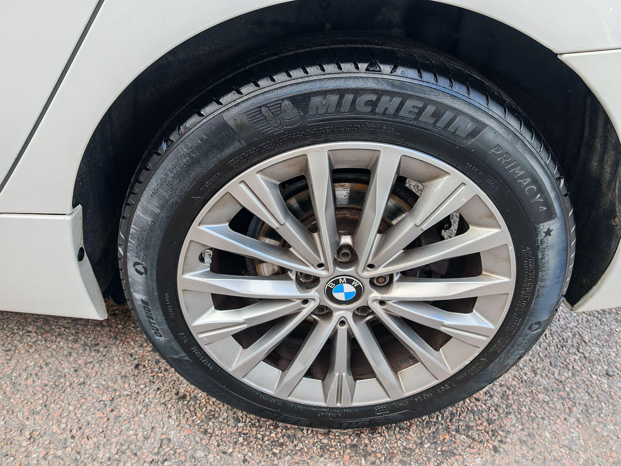 BMW 2 Series view 11