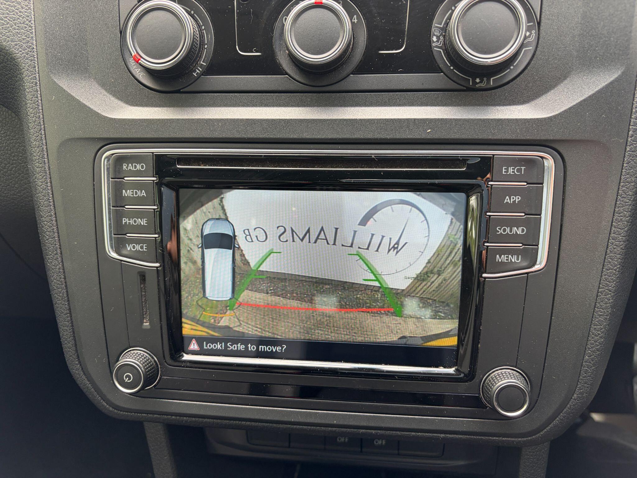 Volkswagen Caddy Maxi Life view 11