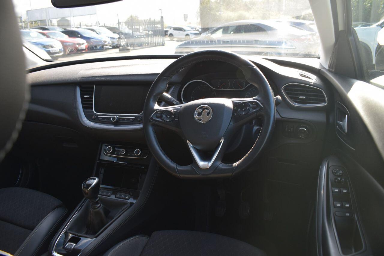 Vauxhall Grandland X view 21