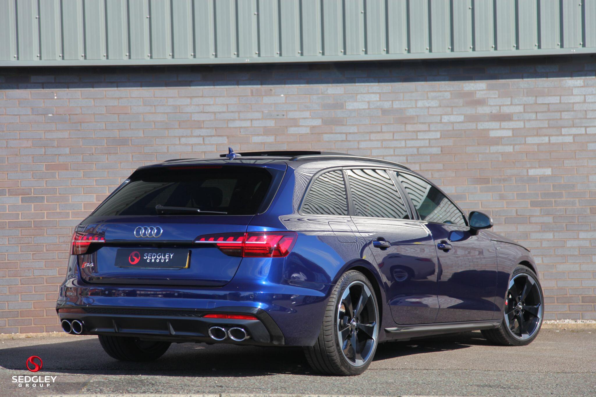 Audi S4 view 5