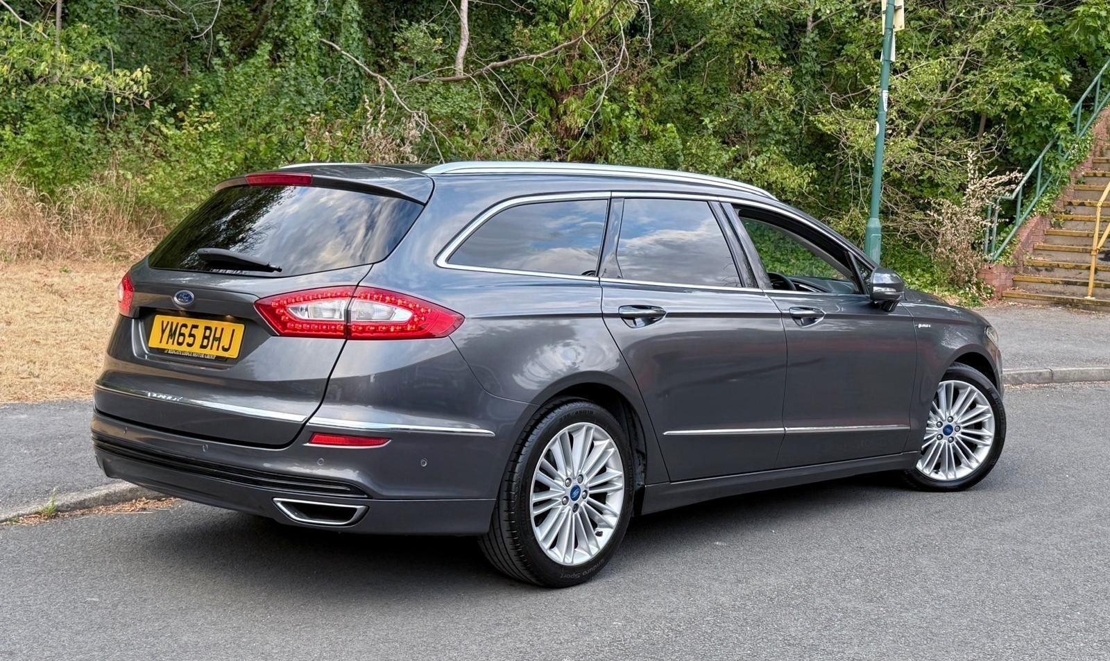 Ford Mondeo view 7