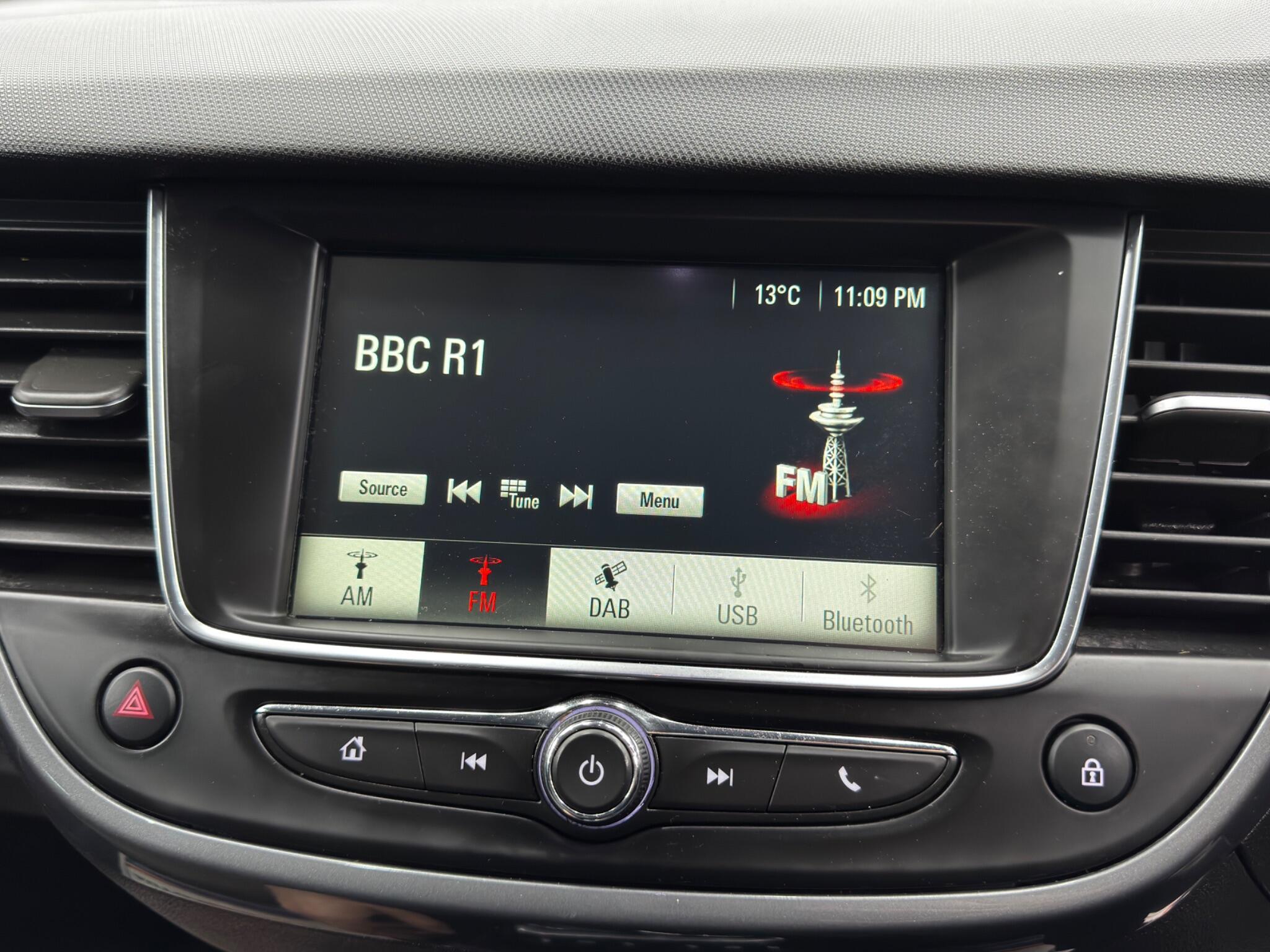 Vauxhall Crossland view 29