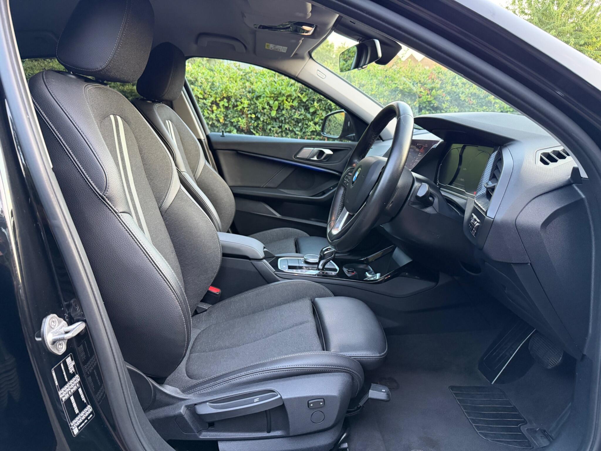 BMW 1 Series view 22