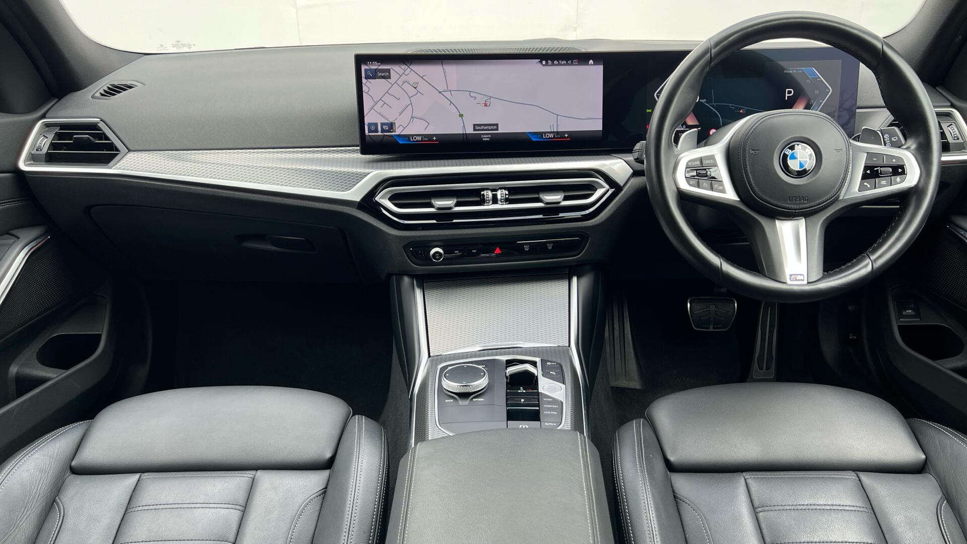 BMW 3 Series view 4