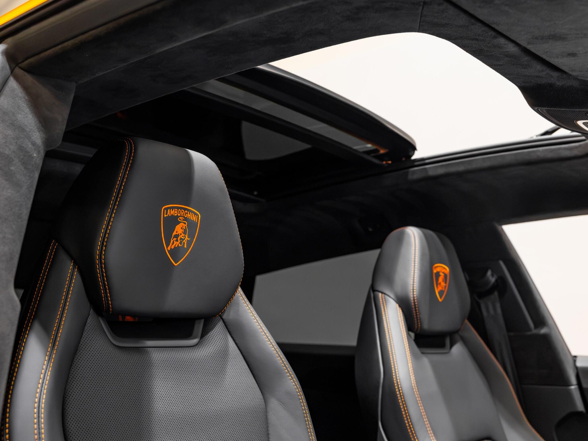 Lamborghini Urus view 24