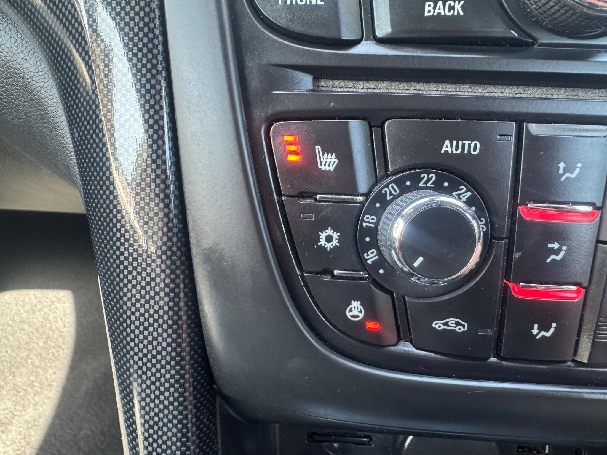 Vauxhall Cascada view 39