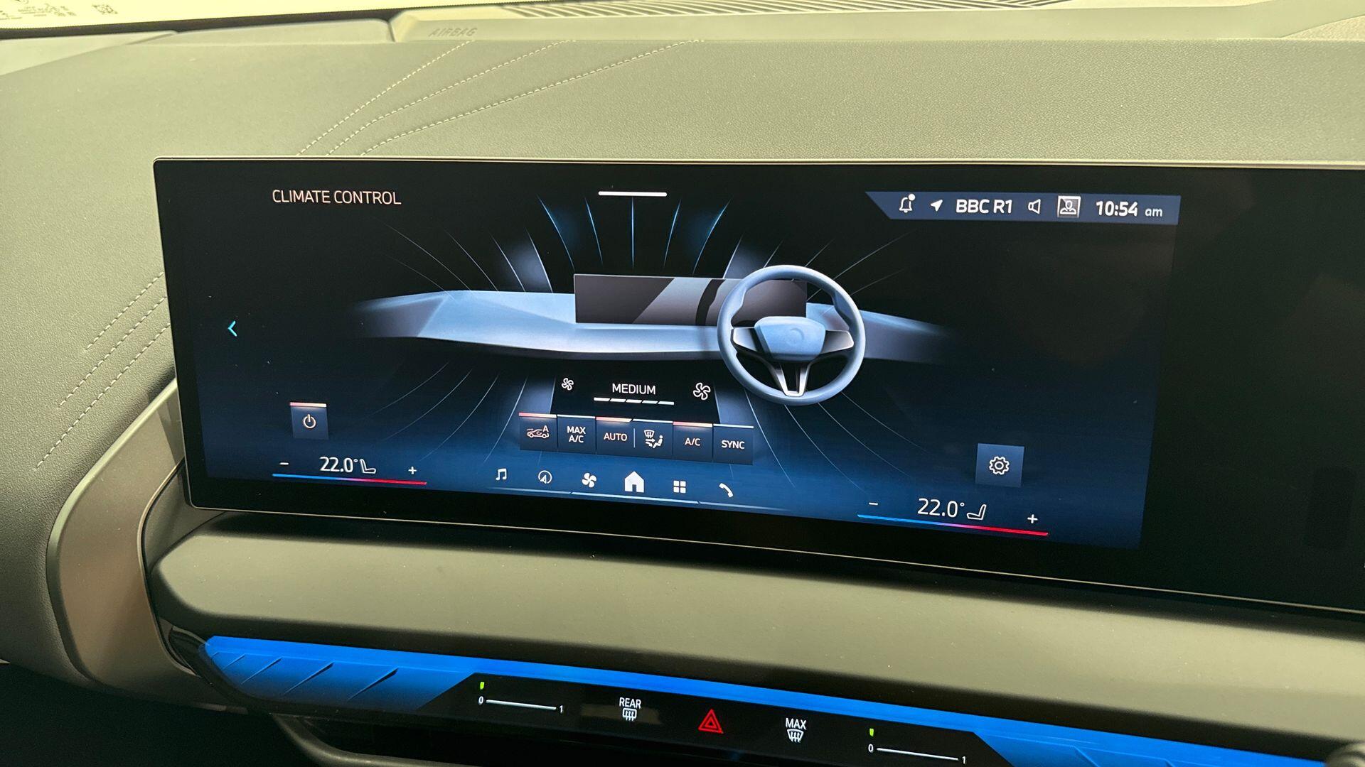 BMW X3 view 24