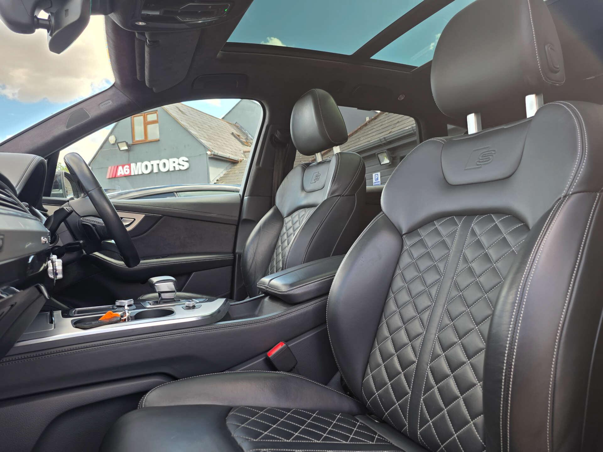 Audi SQ7 view 19