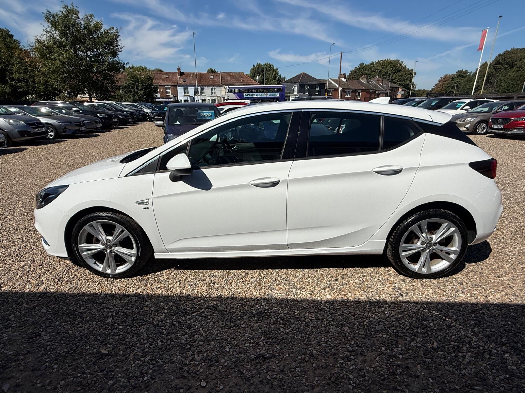 Vauxhall Astra view 6