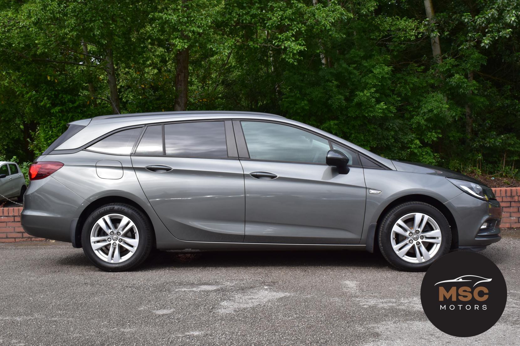 Vauxhall Astra view 22