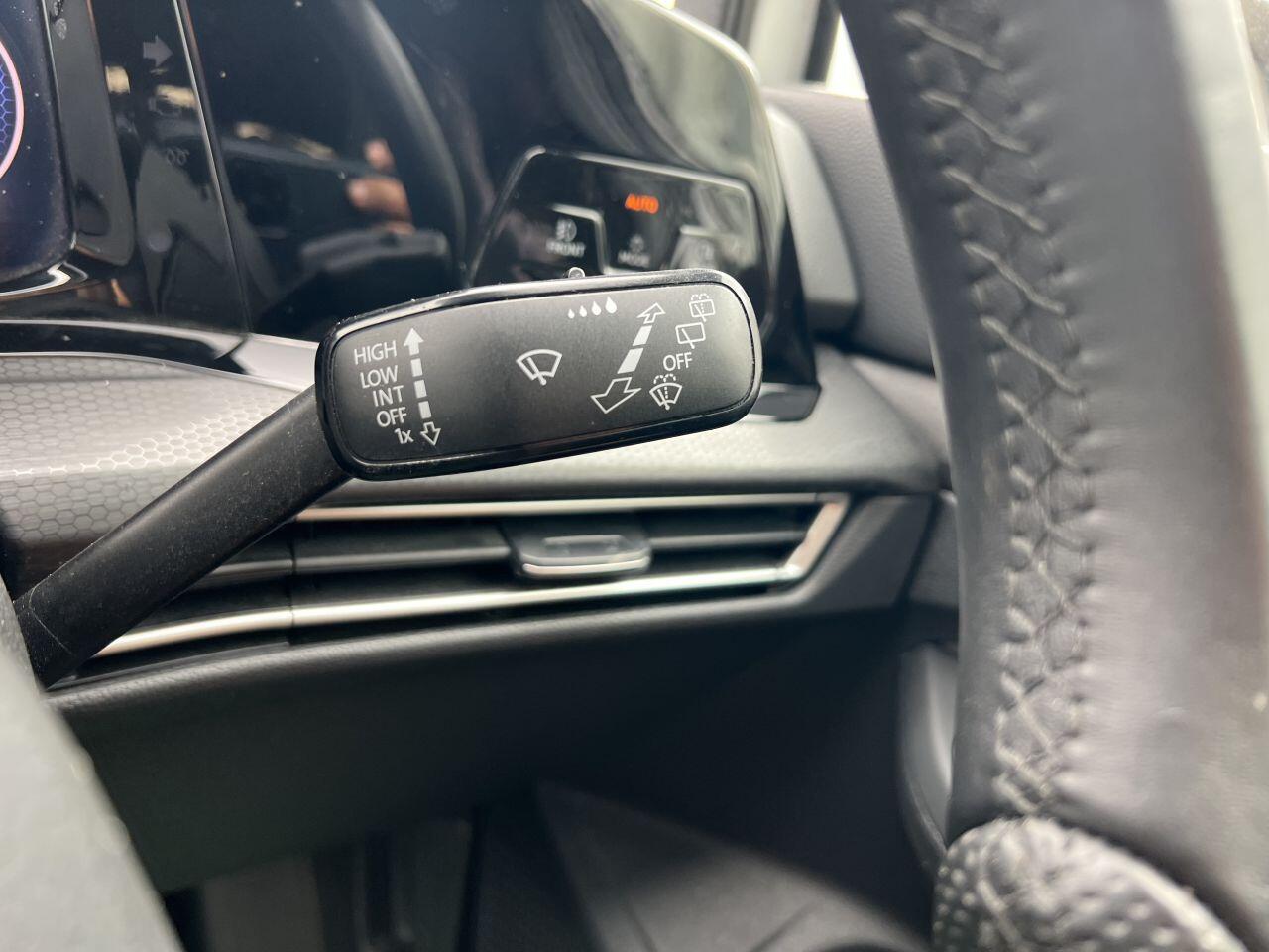 Volkswagen Golf view 62