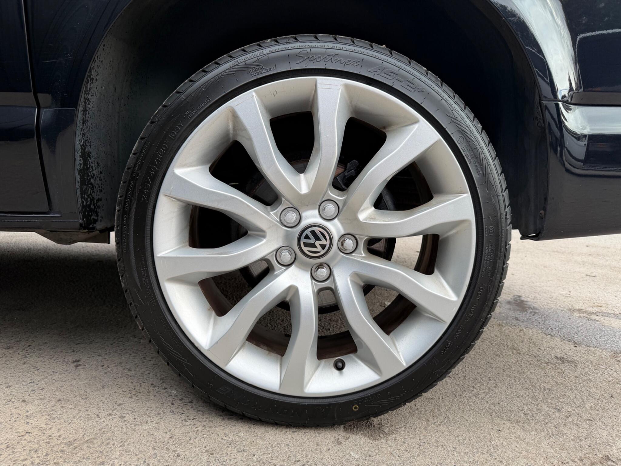 Volkswagen Transporter view 28