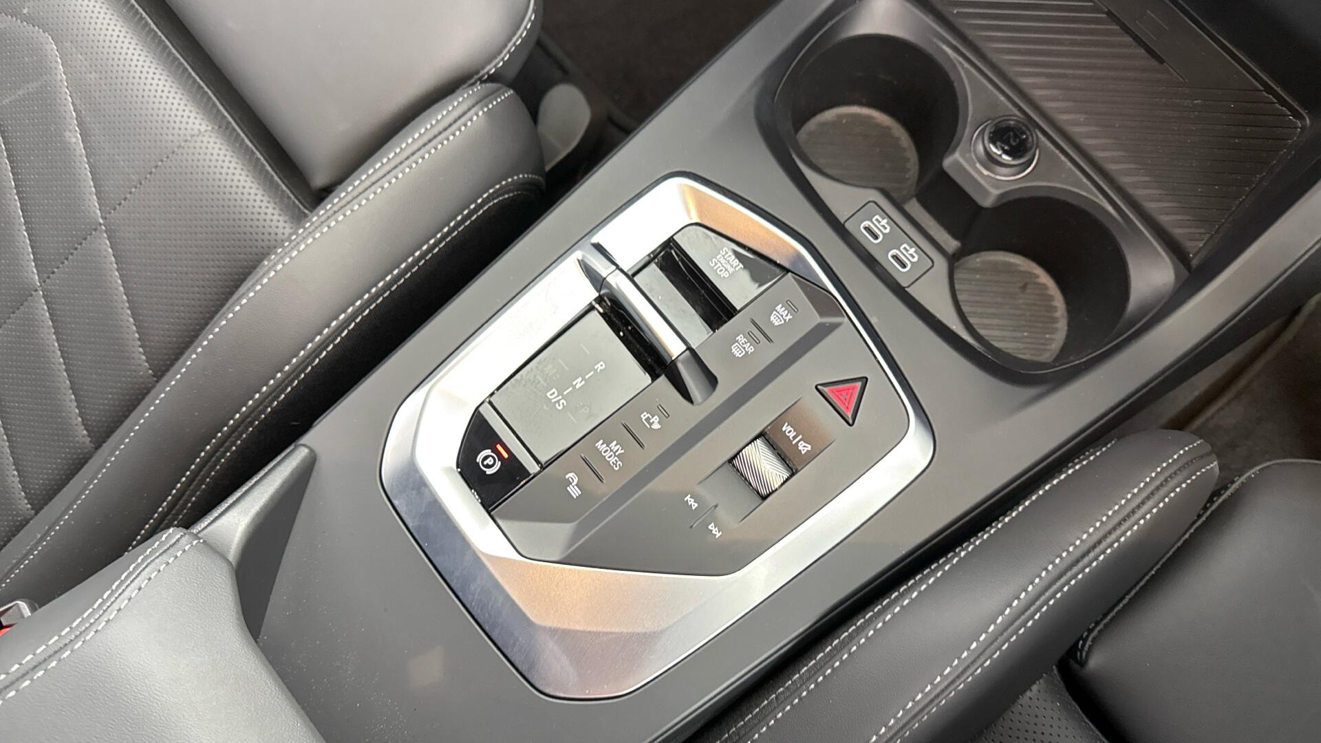 BMW 1 Series view 10