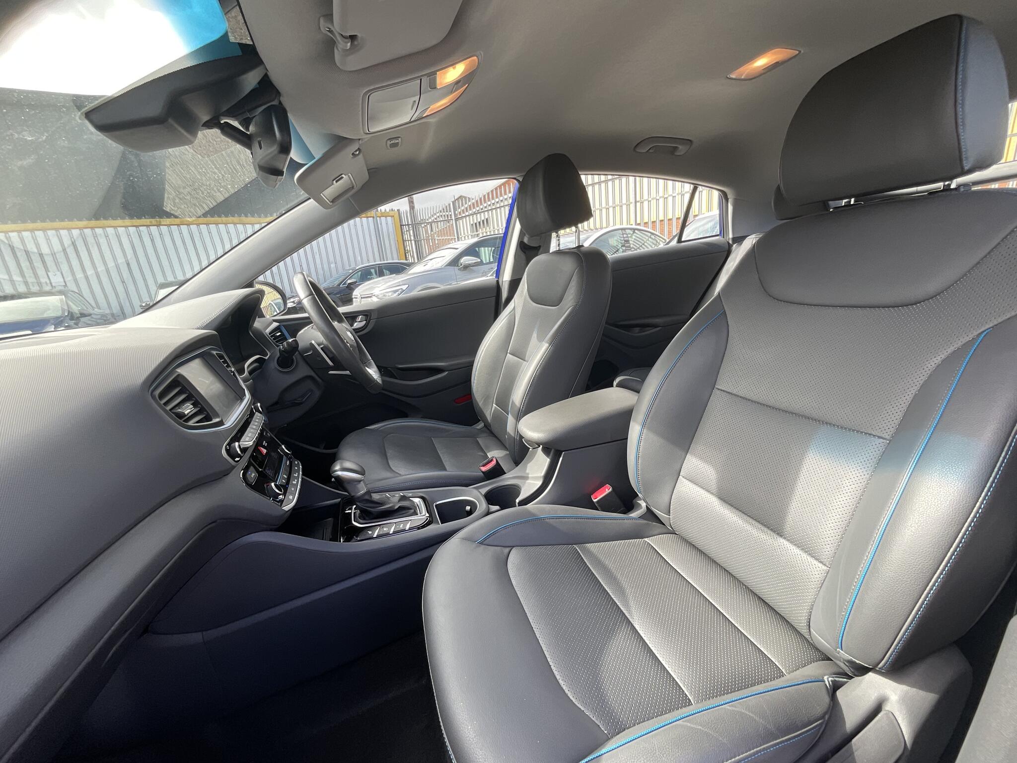Hyundai Ioniq view 17