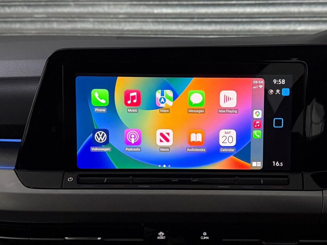 Volkswagen Golf view 4