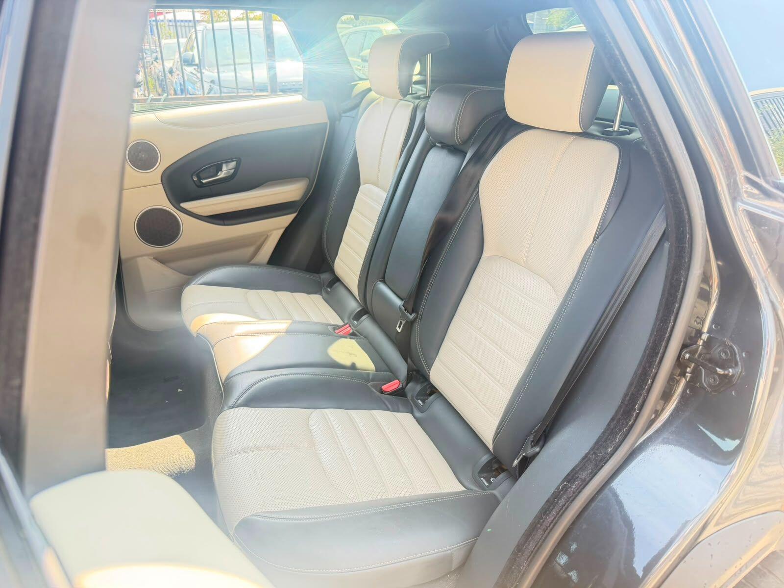 Land Rover Range Rover Evoque view 19