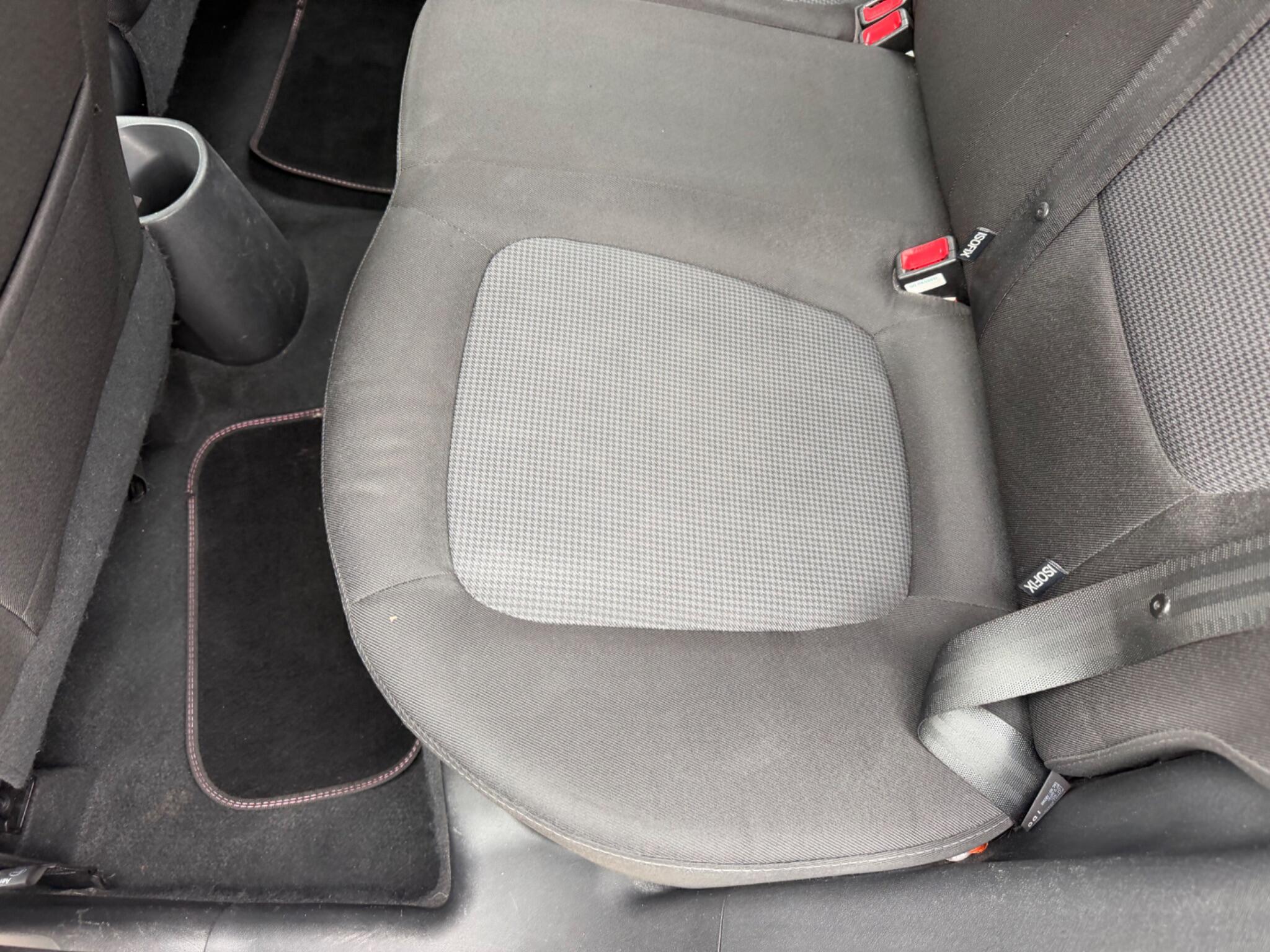 Hyundai i20 view 28