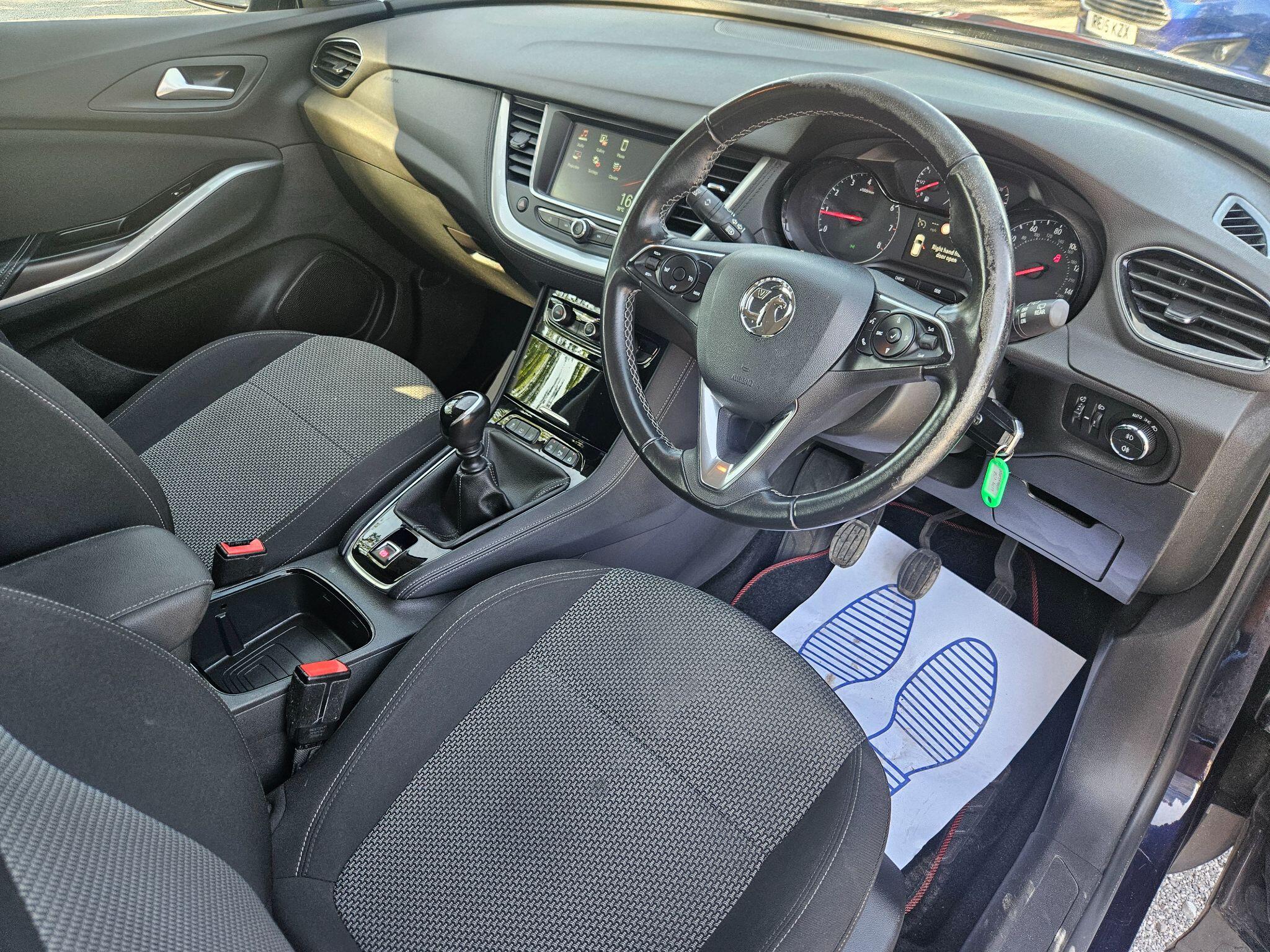 2019 Vauxhall Grandland X image 19