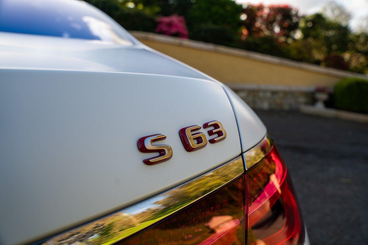 Mercedes-Benz S-Class view 14