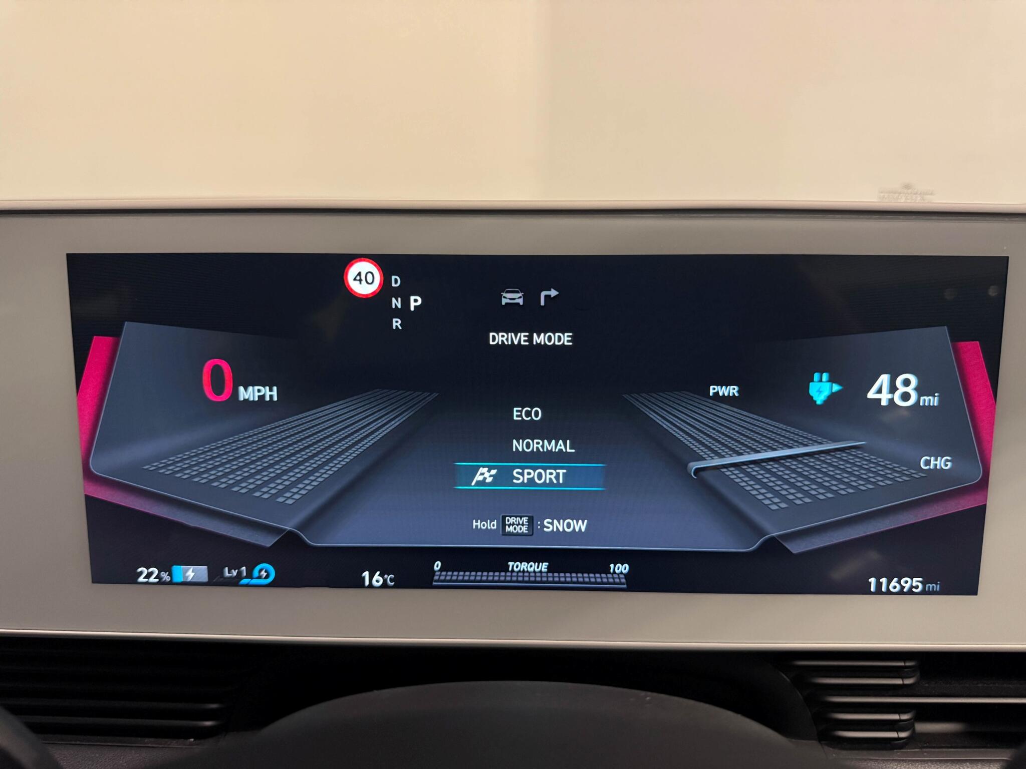 Hyundai Ioniq 5 view 90
