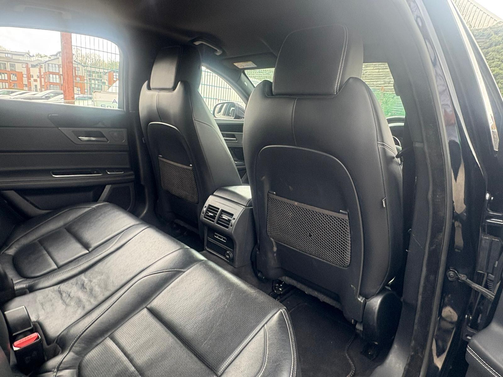 Jaguar XF view 16