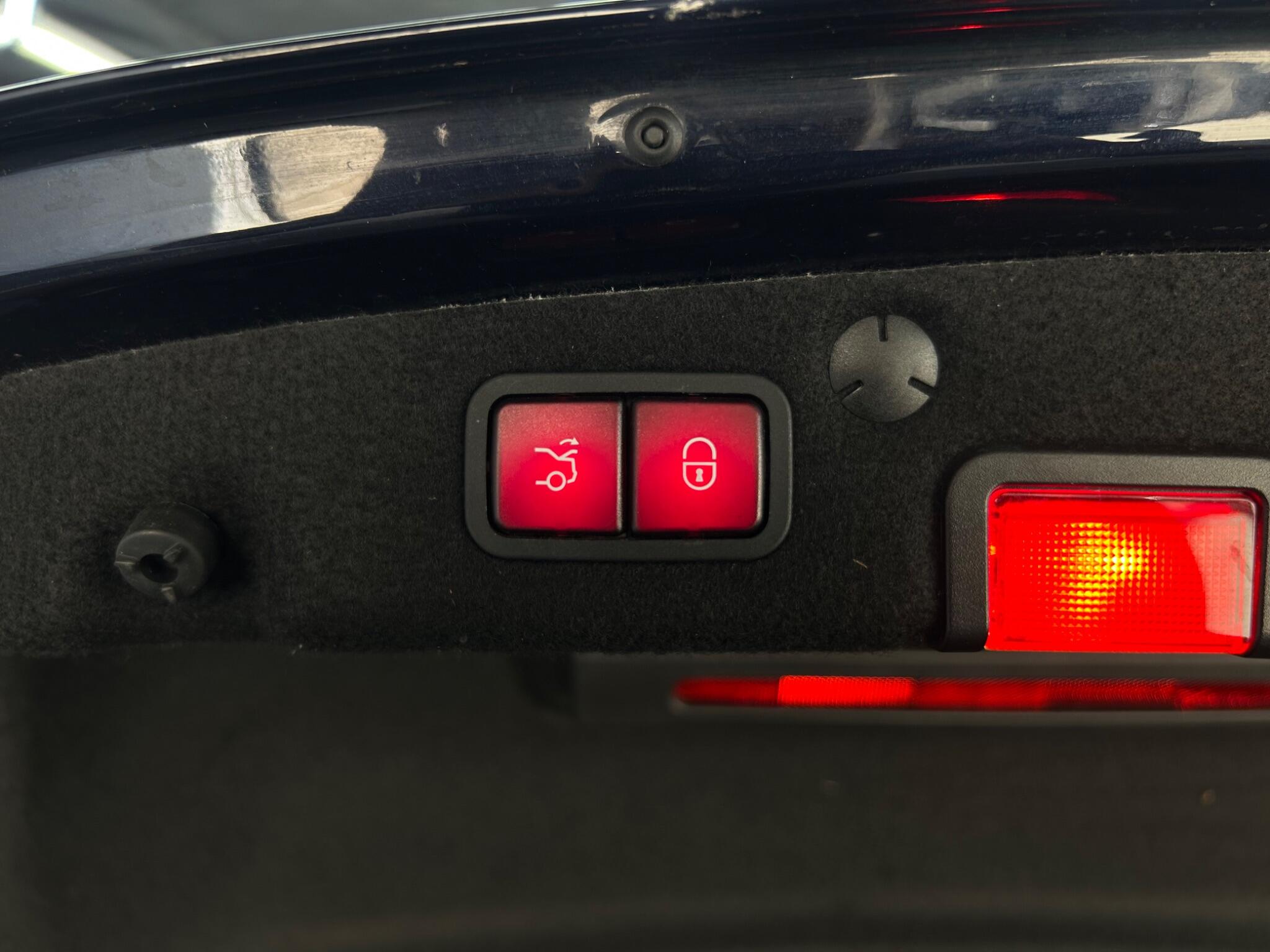 Mercedes-Benz C Class view 59