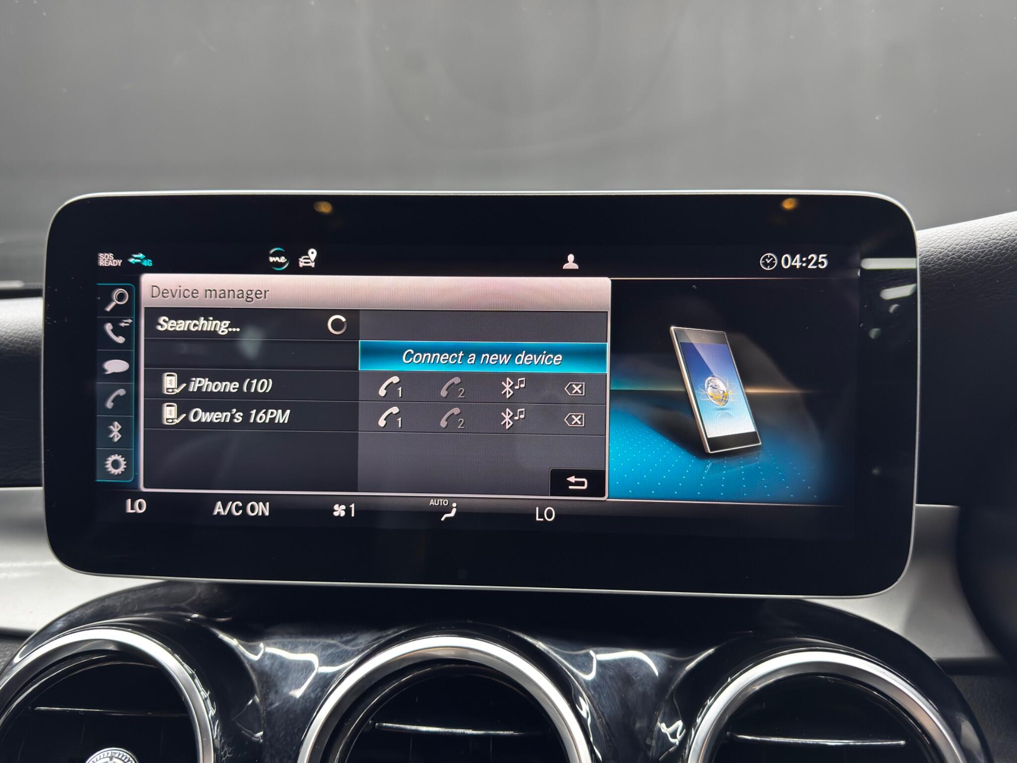 Mercedes-Benz C-Class view 32