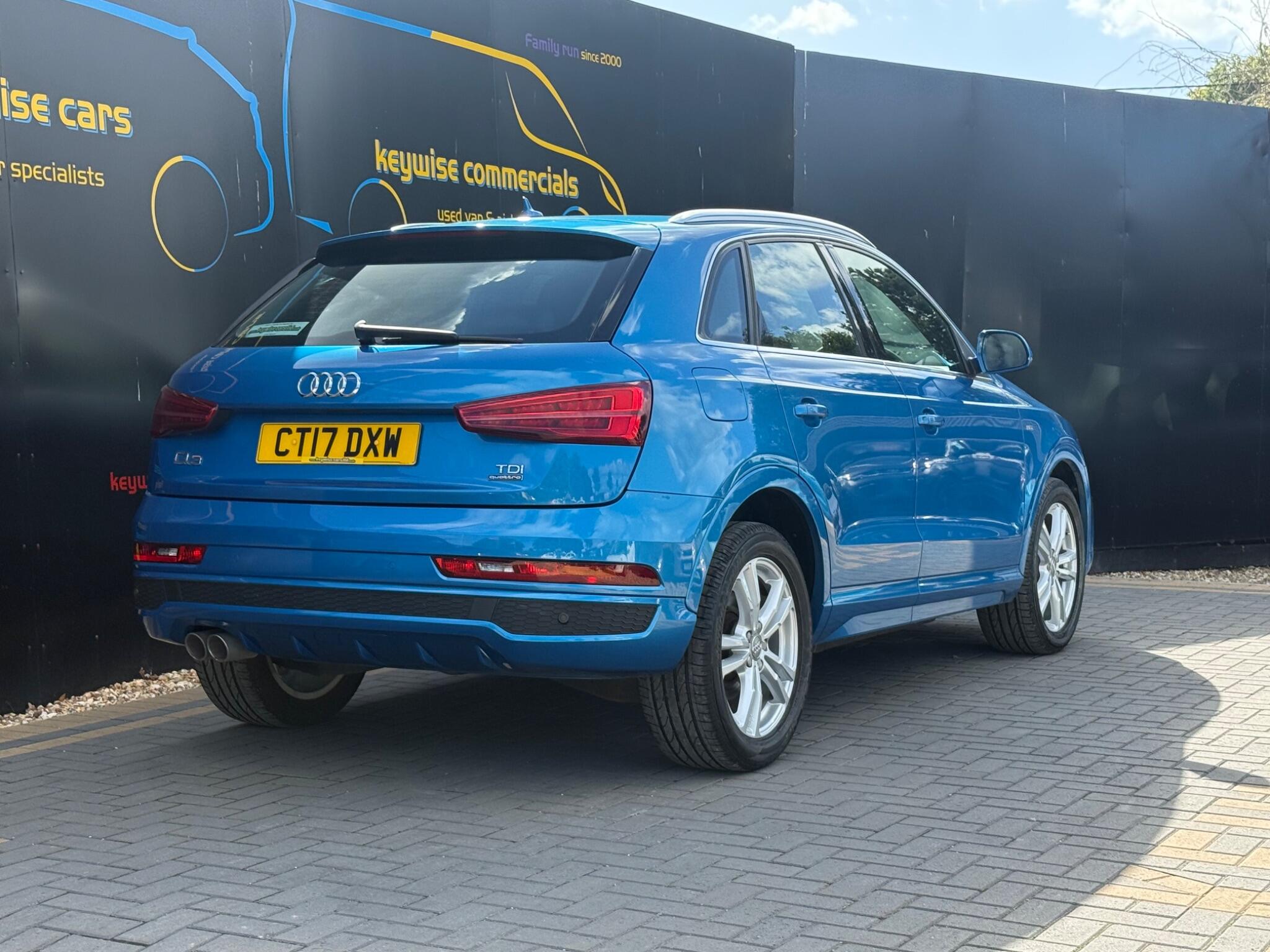 Audi Q3 view 5