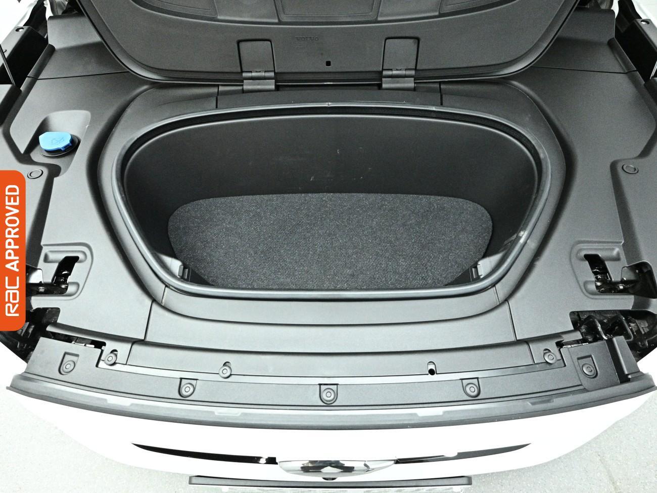 Volvo C40 view 39
