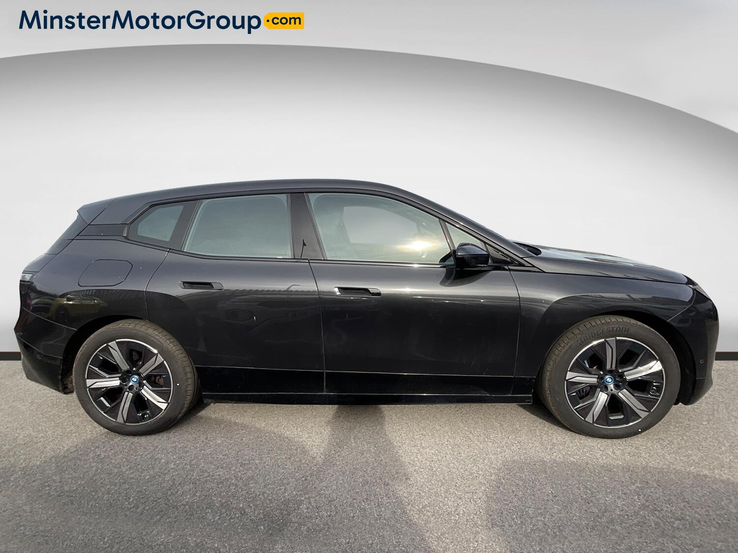 BMW Ix view 2