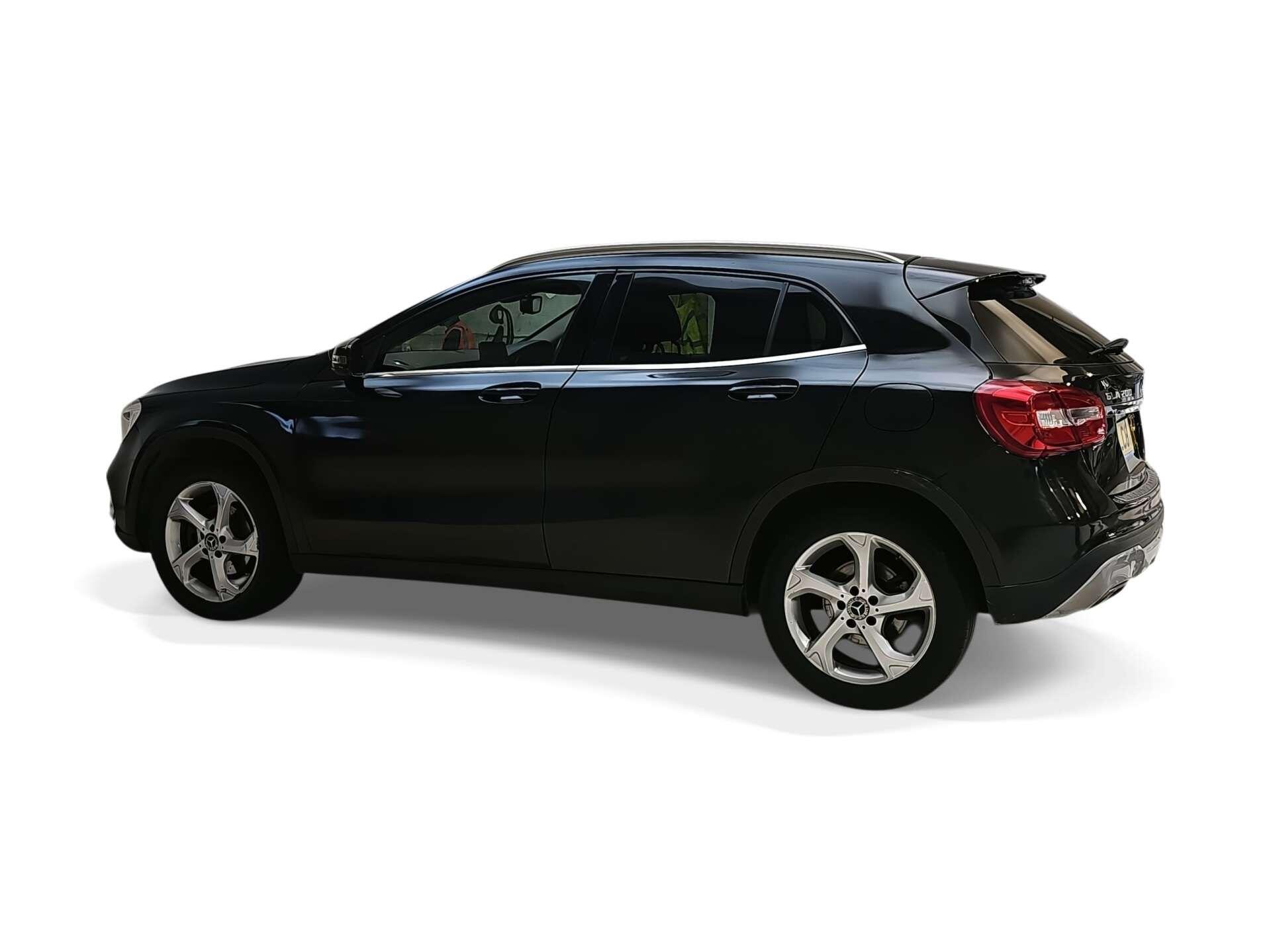 Mercedes-Benz Gla view 5