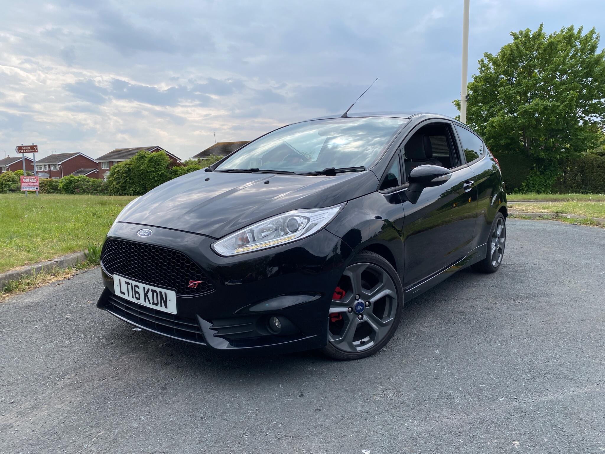Ford Fiesta 1.6T EcoBoost ST-2 Euro 6 3dr
