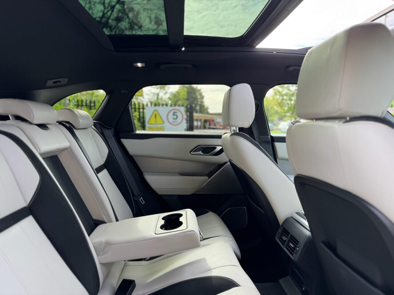 Land Rover Range Rover Velar view 31