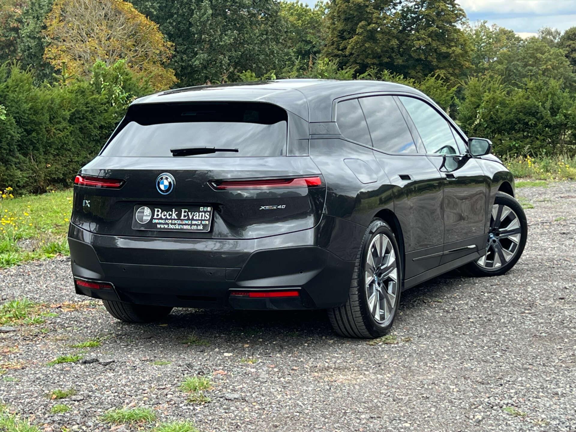 BMW iX view 43