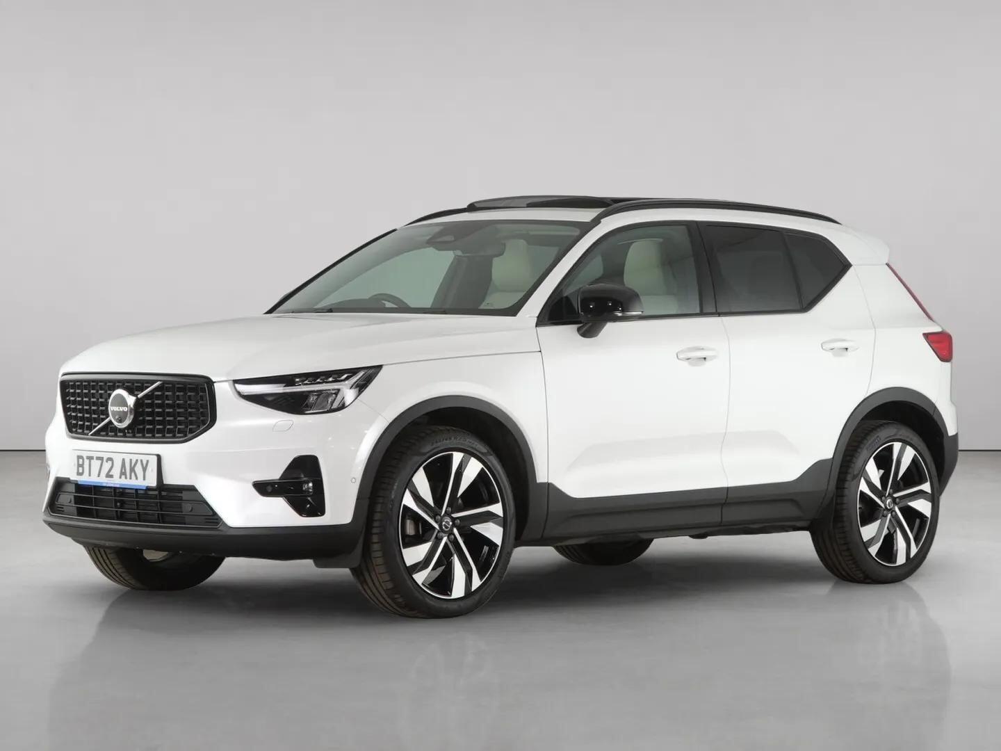 Volvo XC40 view 2