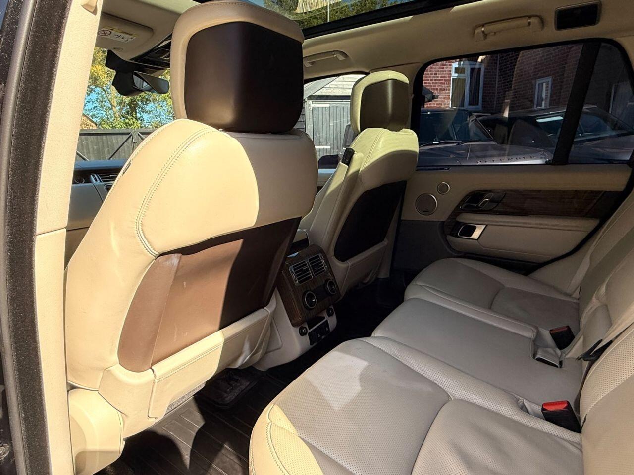 Land Rover Range Rover view 15