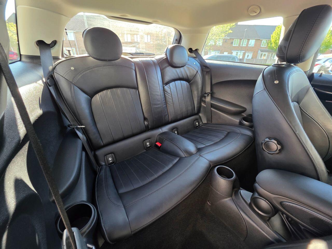 Mini Cooper view 45