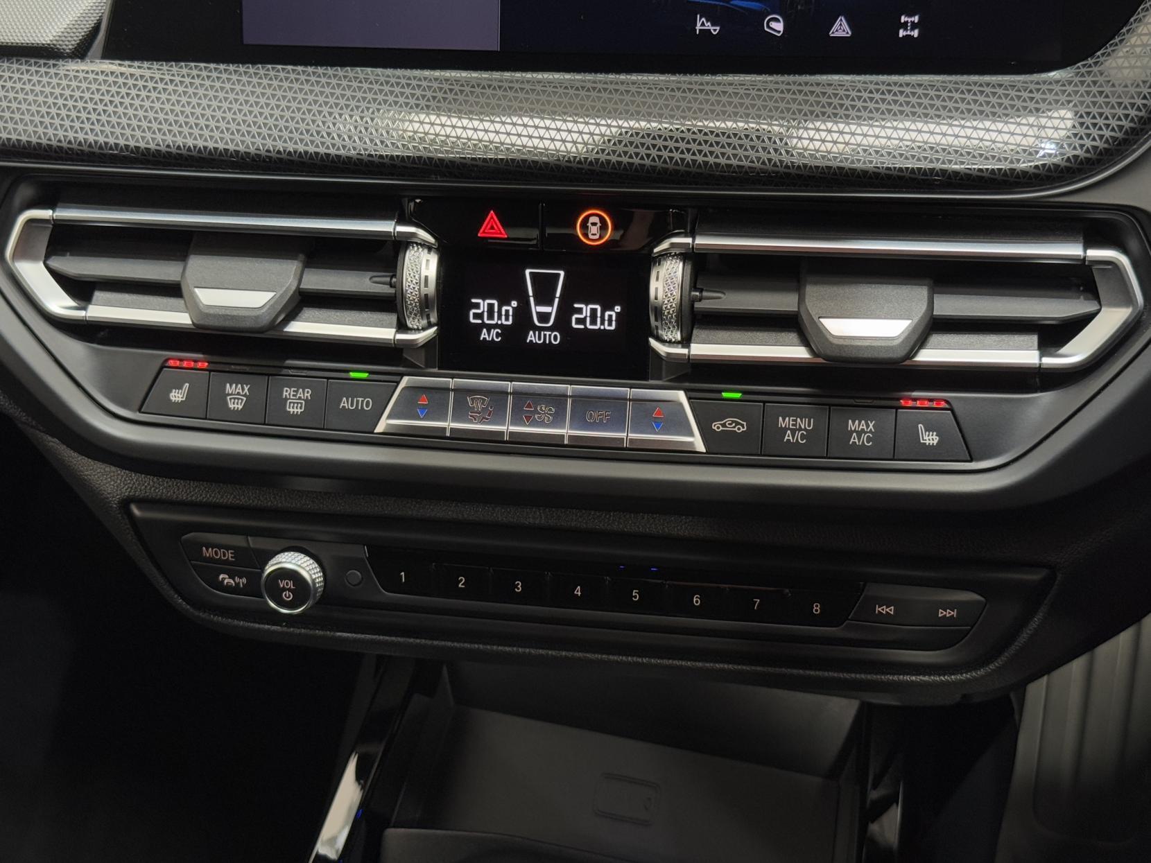 BMW 1 Series view 38