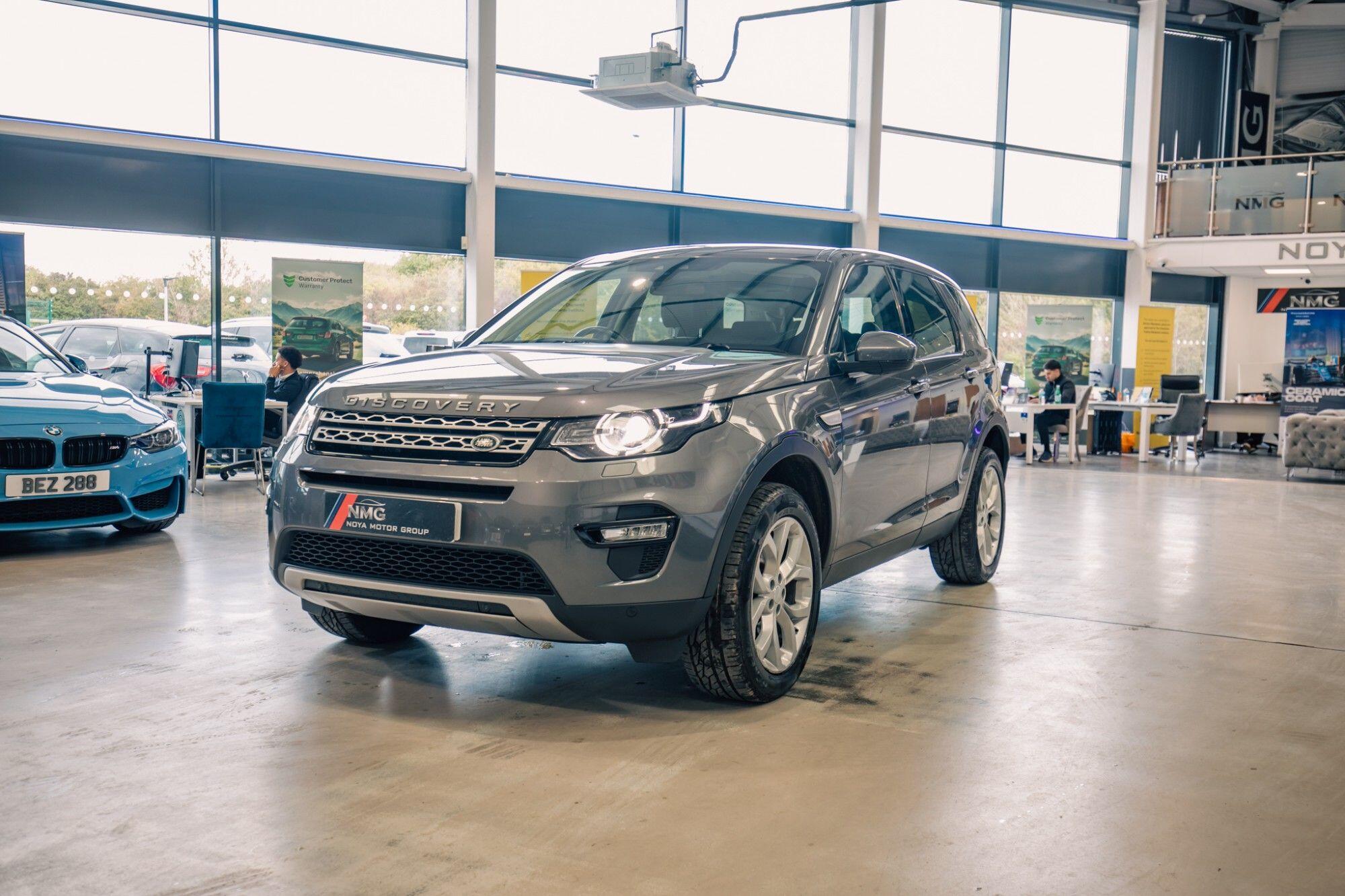 Land Rover Discovery Sport view 25