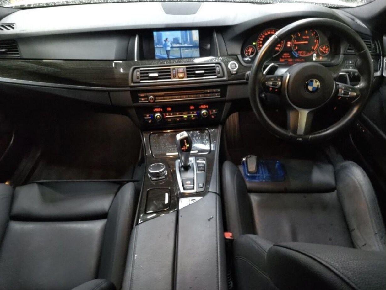 BMW 5 Series view 5
