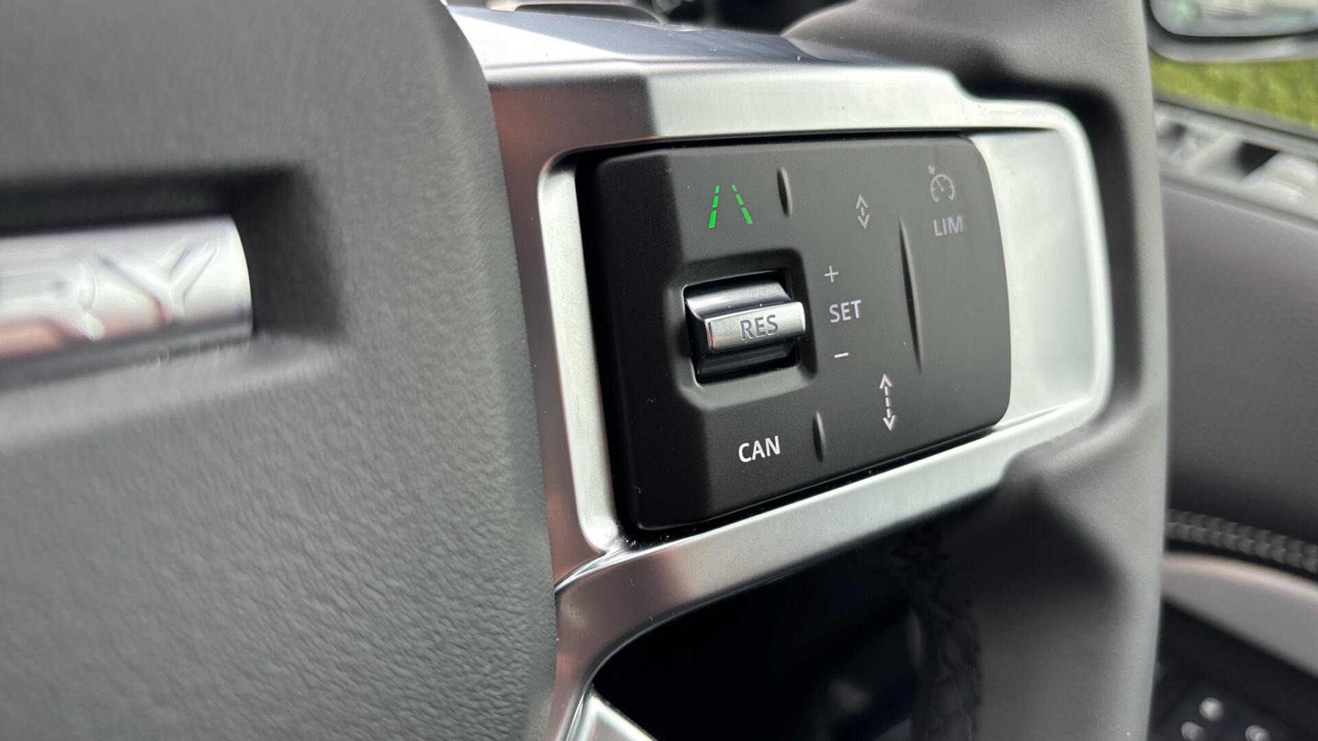 Land Rover Discovery view 33