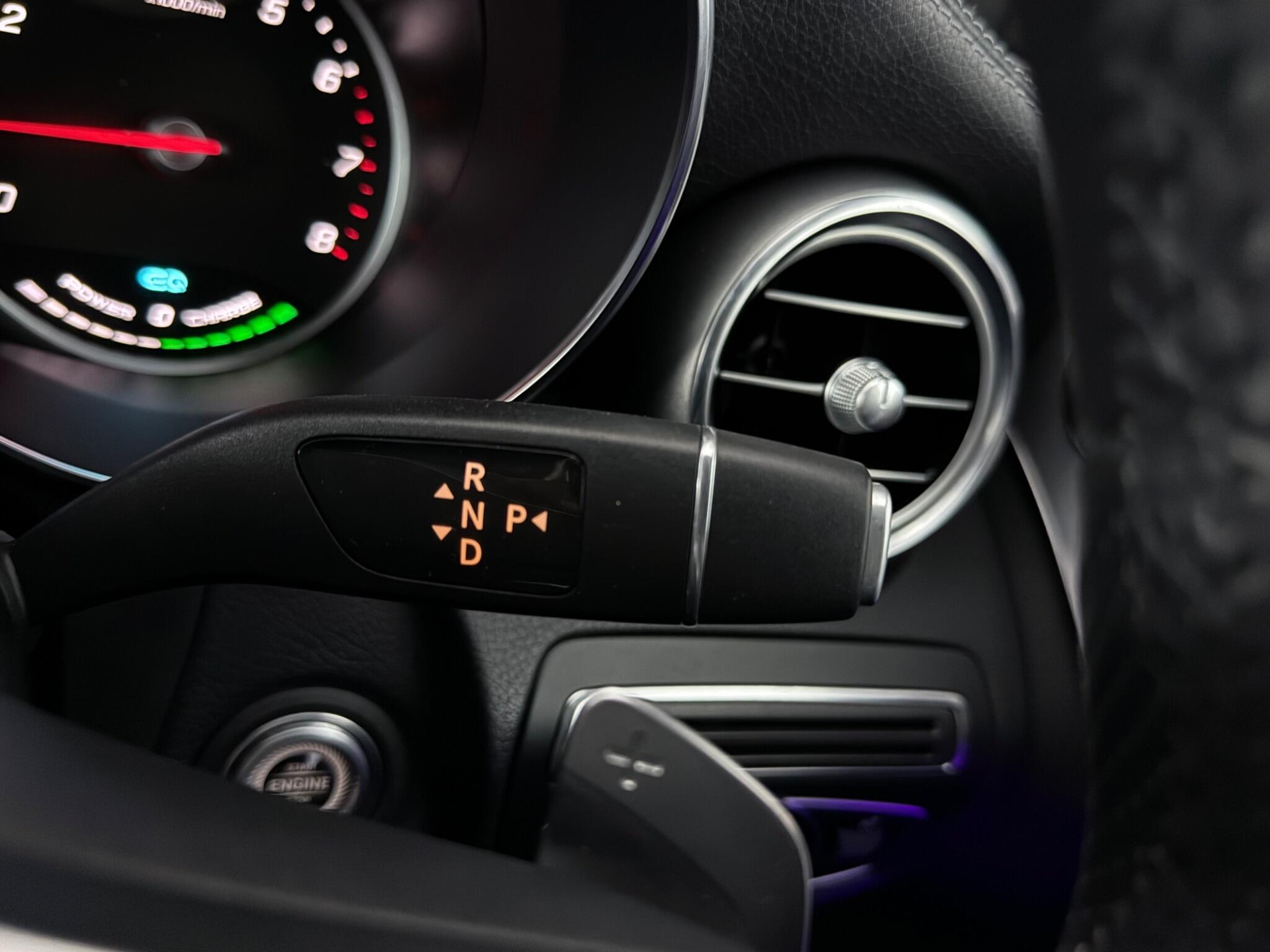 Mercedes-Benz C-Class view 16