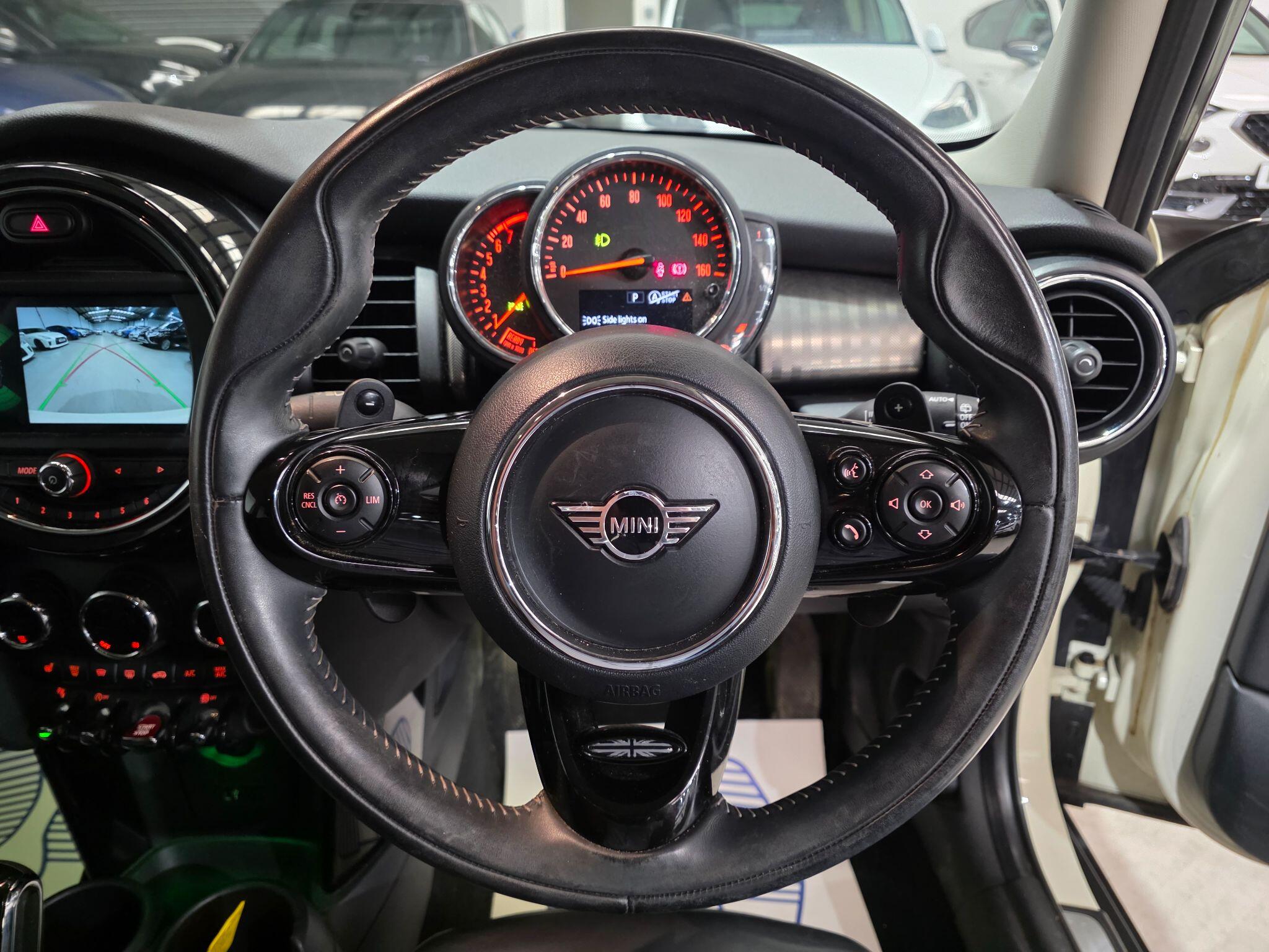 Mini Hatch view 16