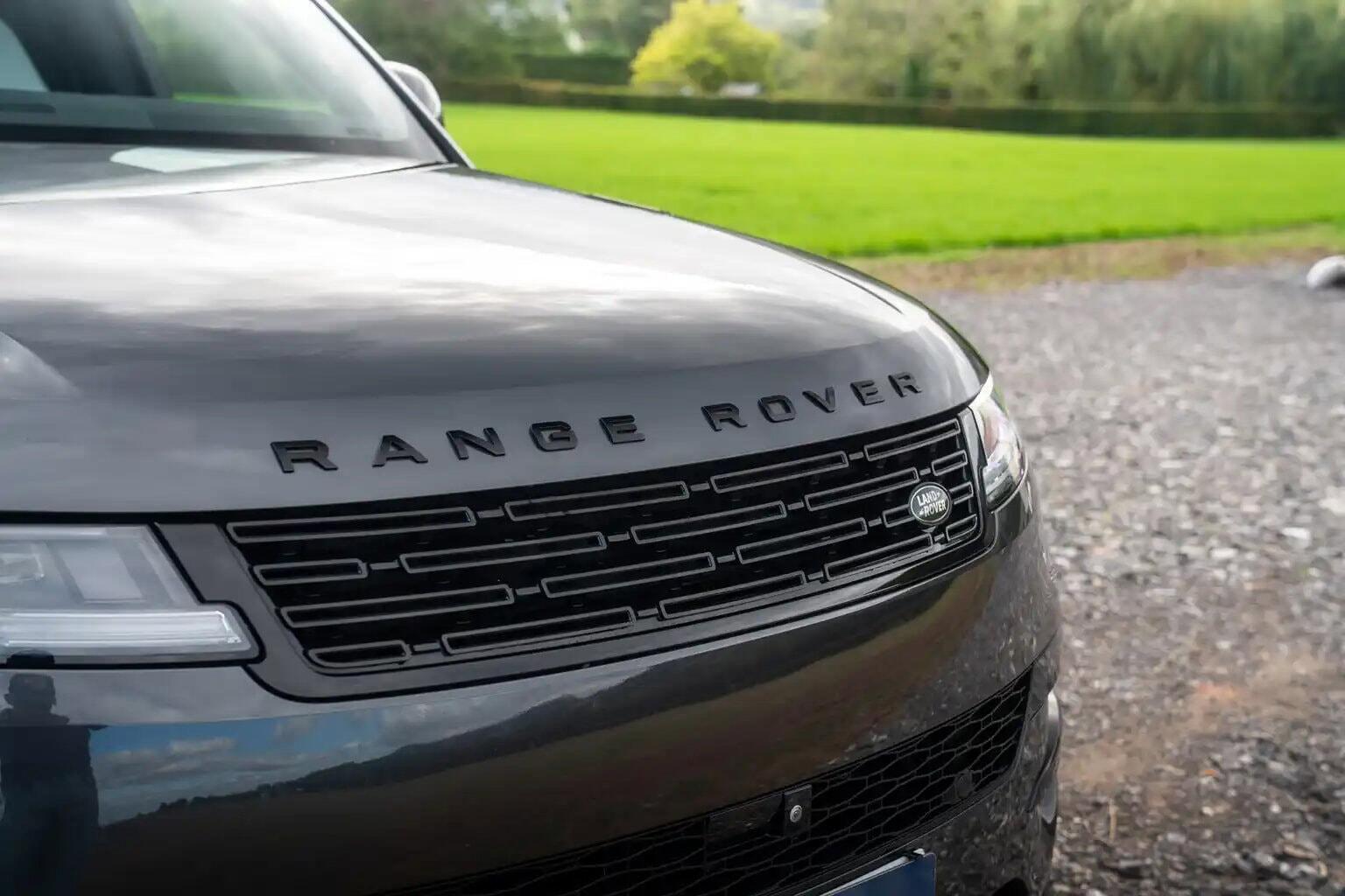 Land Rover Range Rover Sport view 10