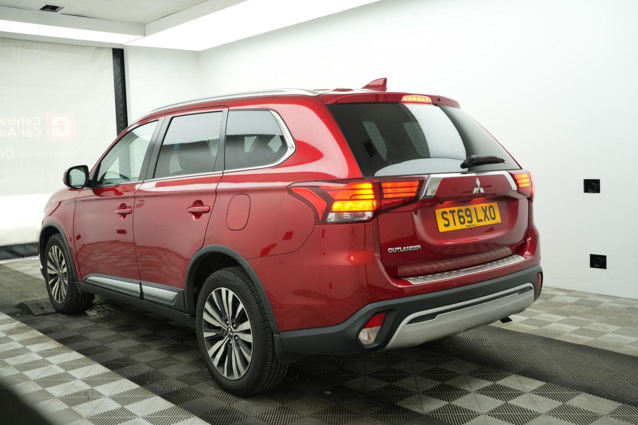 Mitsubishi Outlander view 8