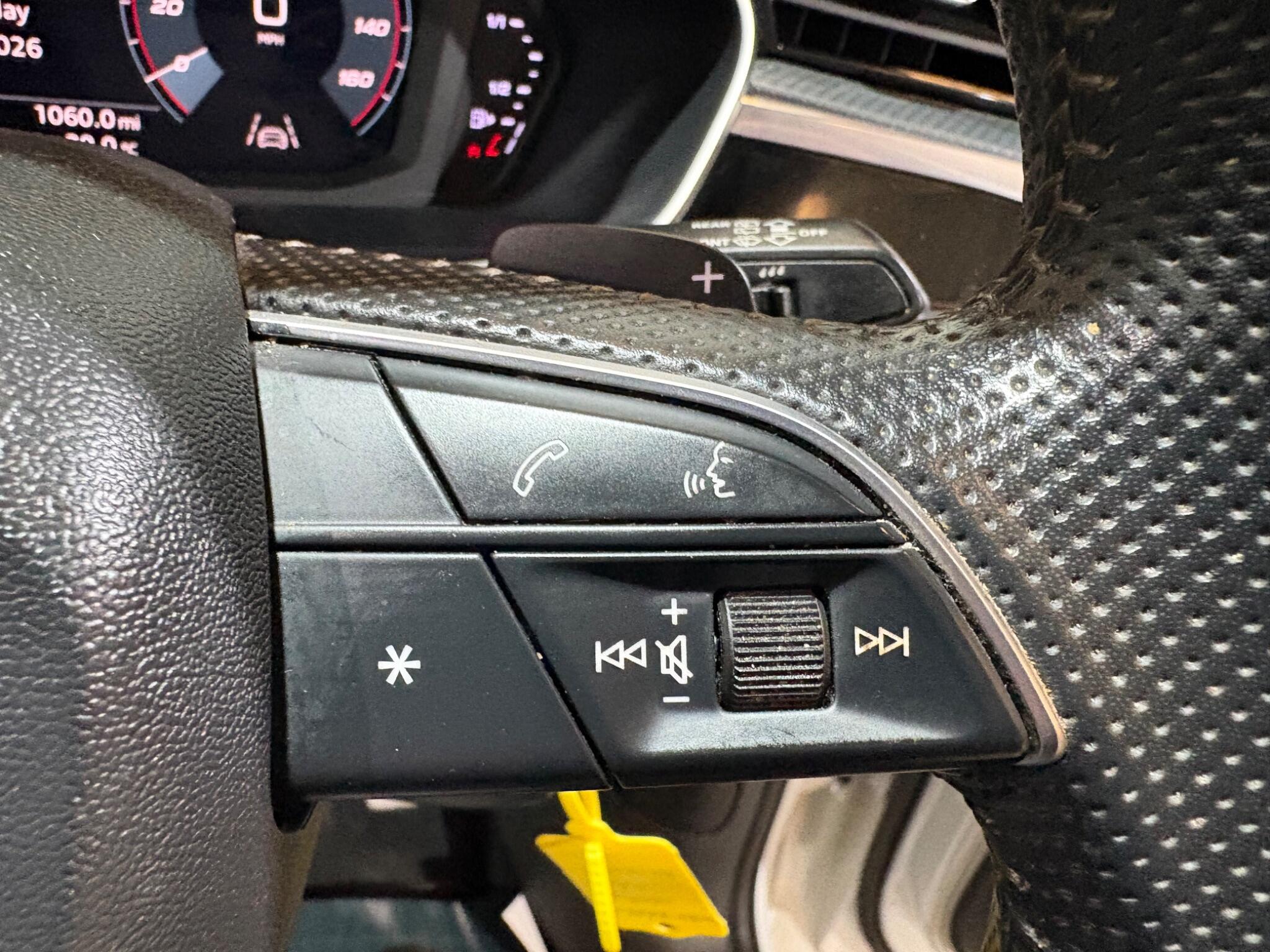 Audi Q3 view 35