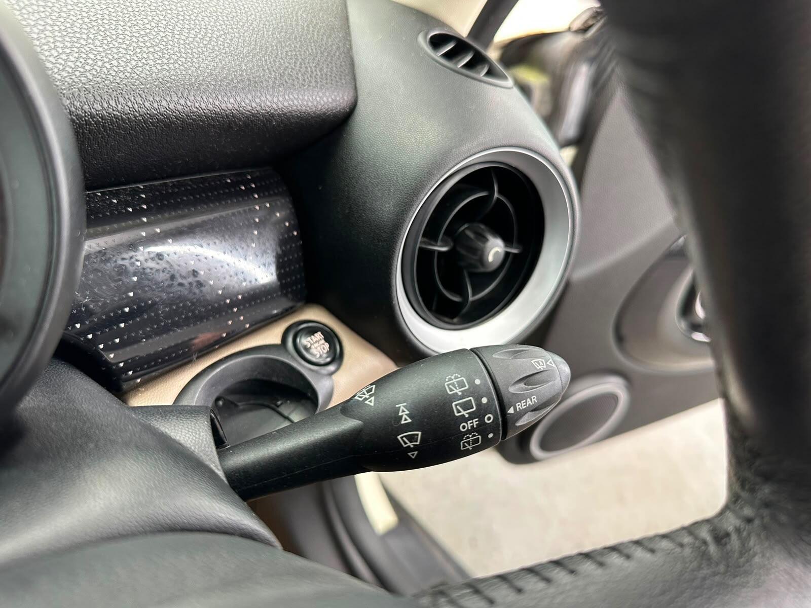 Mini Hatch view 38